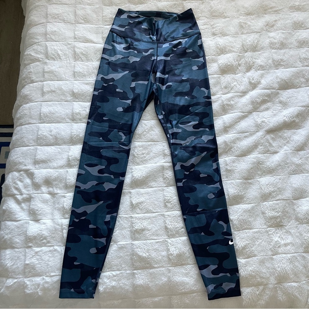 Nike Blue Camo Leggings